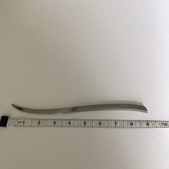 Guy Degrenne Knives Set of Four Curved - Picture 7 of 11